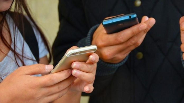 texting-1490691_960_720.jpg