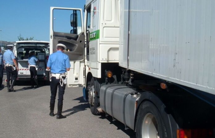 distacco controlli tir