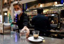 Offerte di lavoro 2022, La Stampa: migliaia di stagionali preferiscono l’Industria e lasciano il Turismo, è esodo Stagionali turismo bar