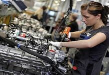 operaio fabbrica metalmeccanico