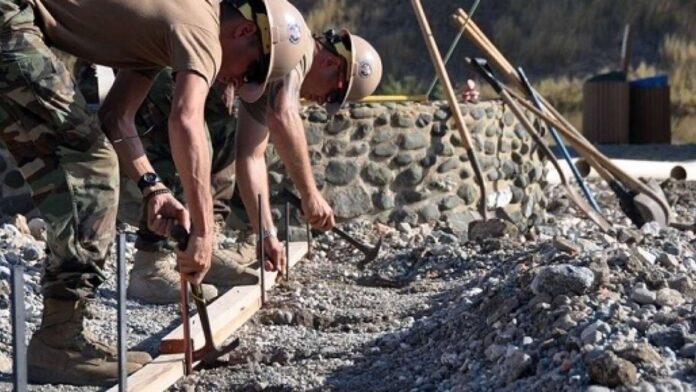 Usuranti pensione lavoro operai cantiere