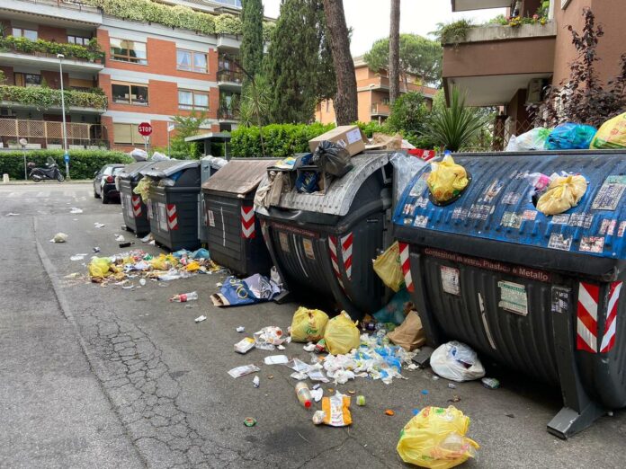 rifiuti roma