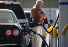 Decreto per portare la benzina a 1,39 euro: ecco come. Costi famiglie a 2.300 euro Benzina